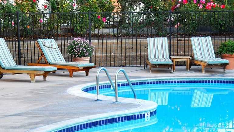 Commercial Pool Services